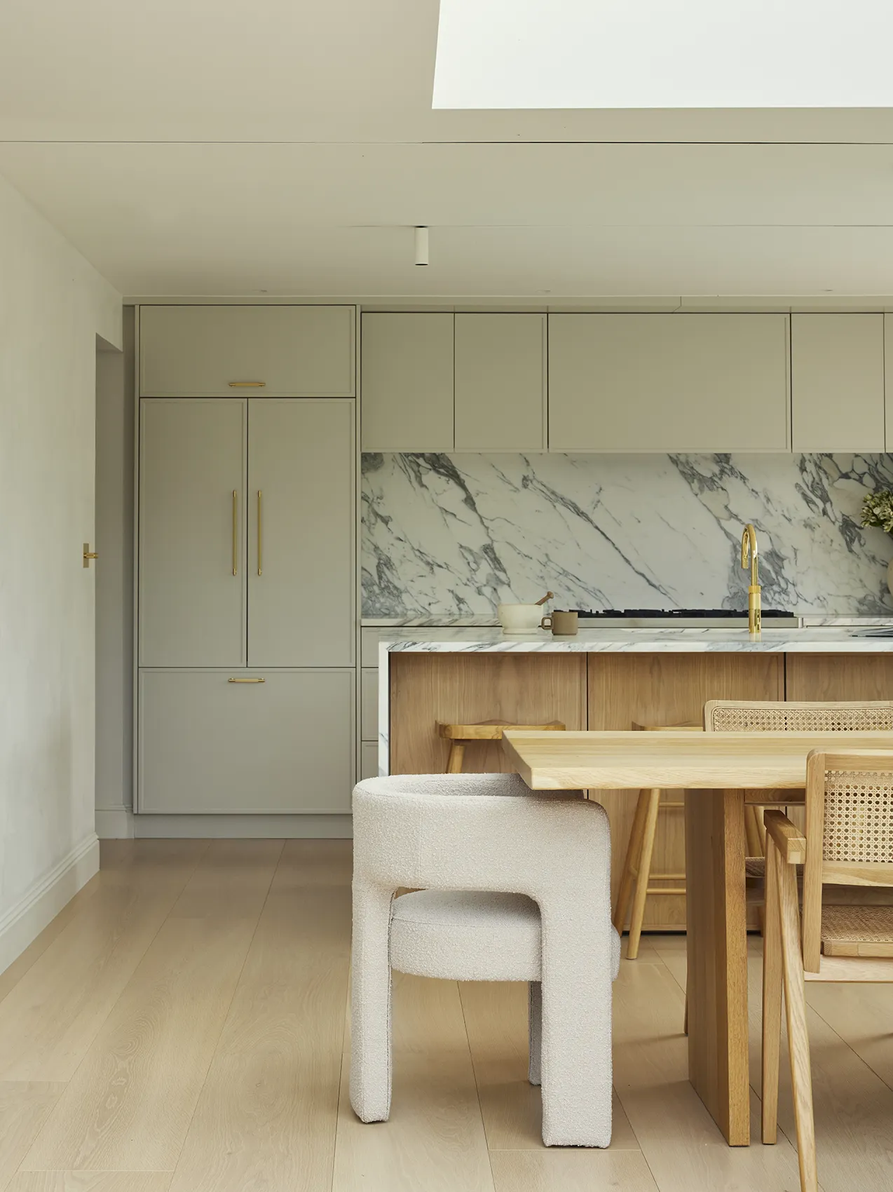Bespoke Kitchen Projects | Castle Combe Shake Design Kitchen