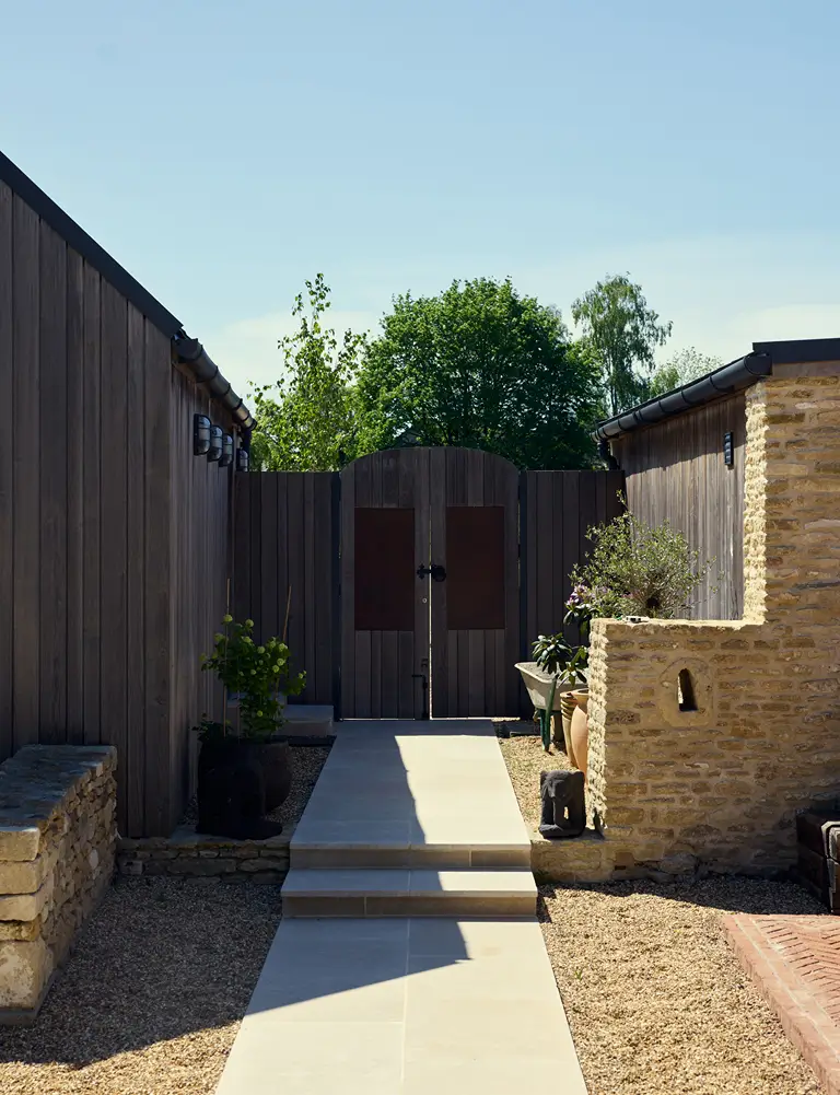 Mount Joy bespoke kitchen garden